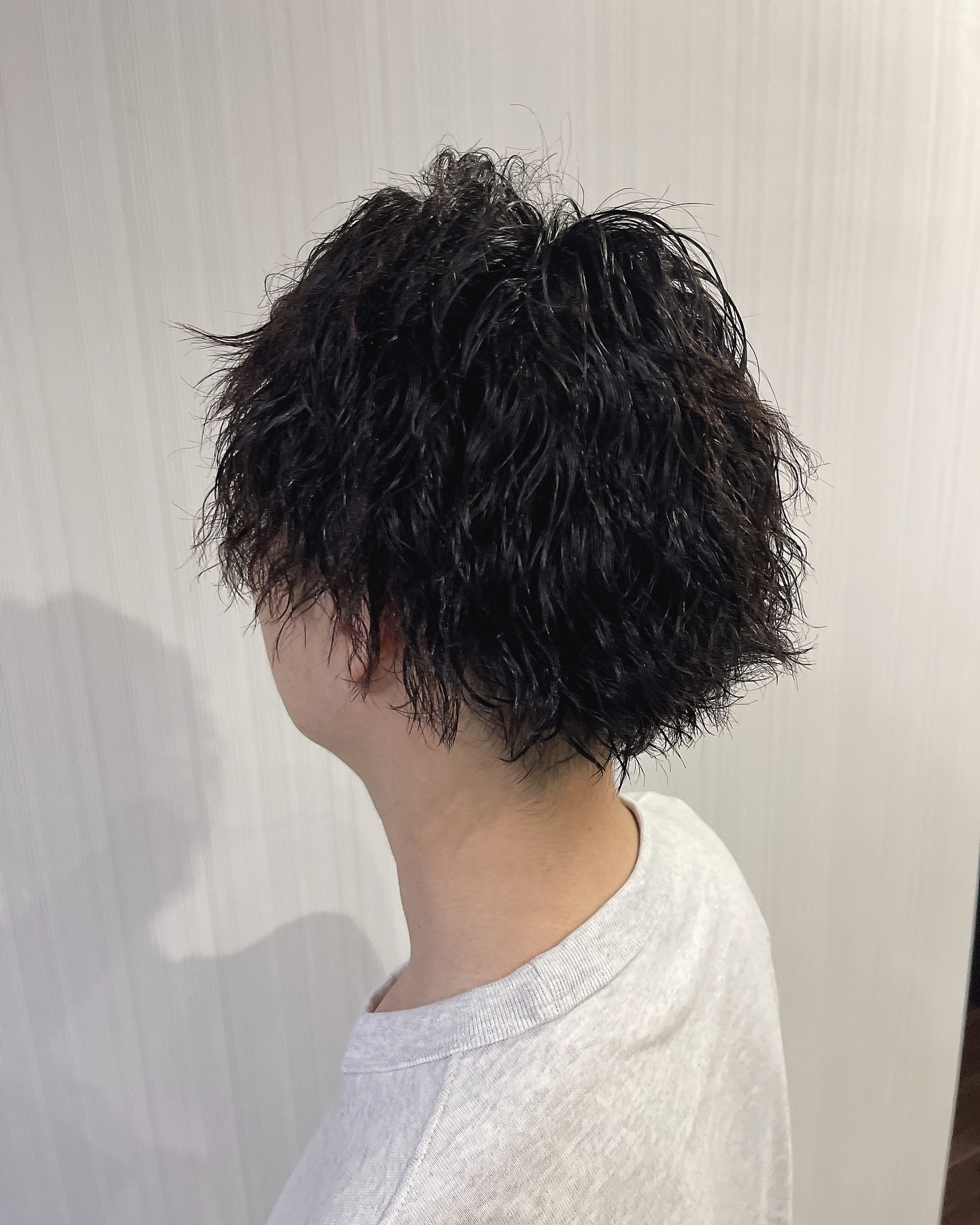 こんにちは、ヘアデザインの魔法にかかりたい方、注目です！✨